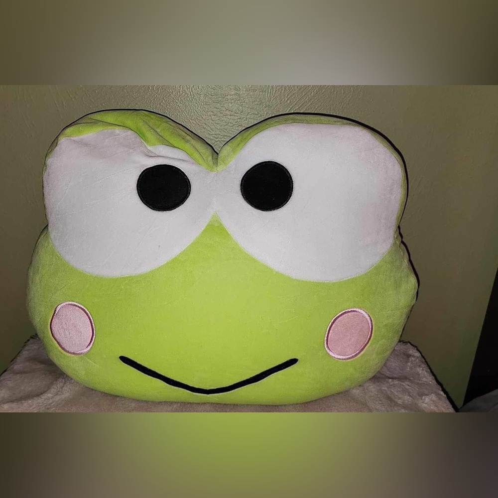 Keroppi pillow with blanket